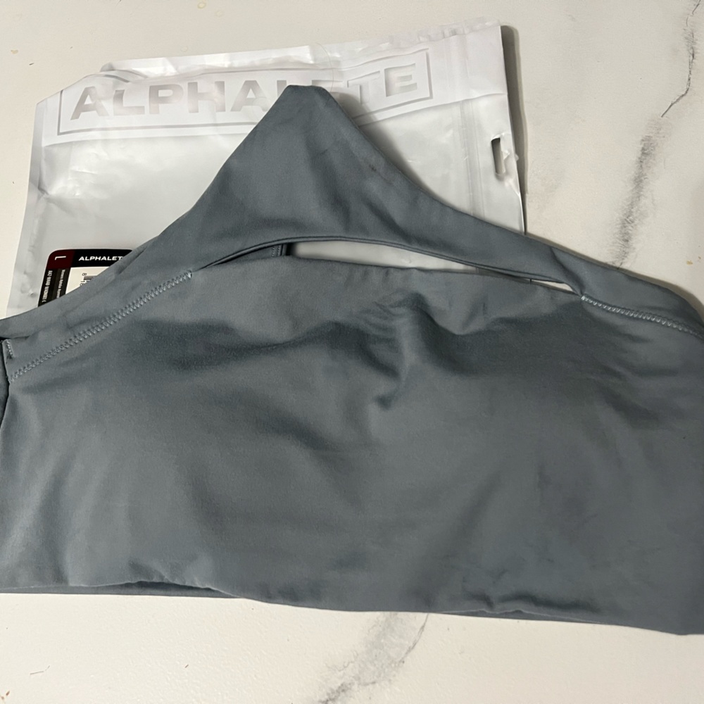Alphalete bra